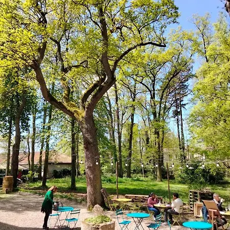 Chateau De L'hermitage بونتواز