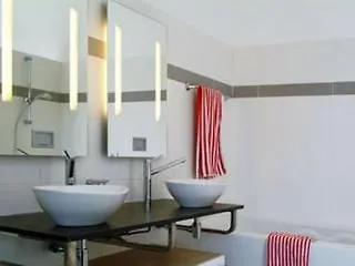 オテル シャトー ド レルミタージュ ホテル ポントワーズ