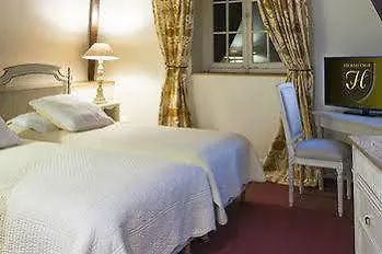 オテル シャトー ド レルミタージュ ポントワーズ