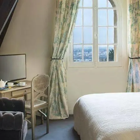 ホテル オテル シャトー ド レルミタージュ 3*