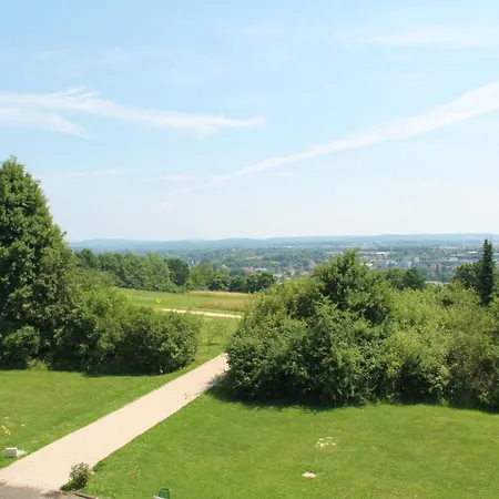 オテル シャトー ド レルミタージュ 3* ポントワーズ