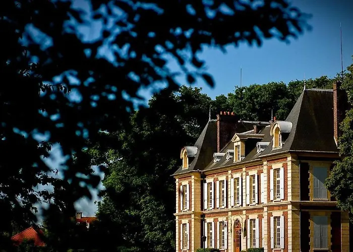 Chateau De L'hermitage Hotel 3*