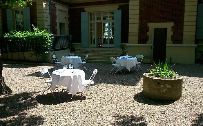 Chateau De L'hermitage Pontoise